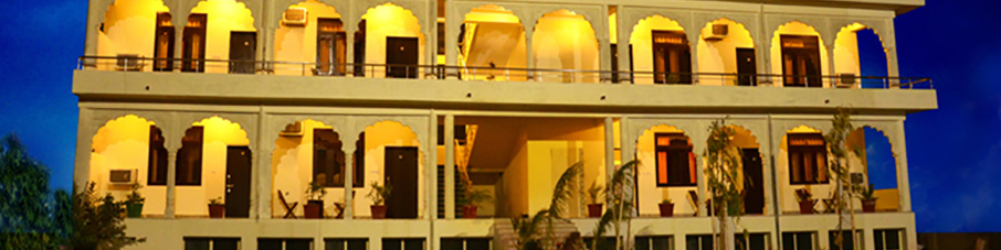 Hotel Ananta Palace